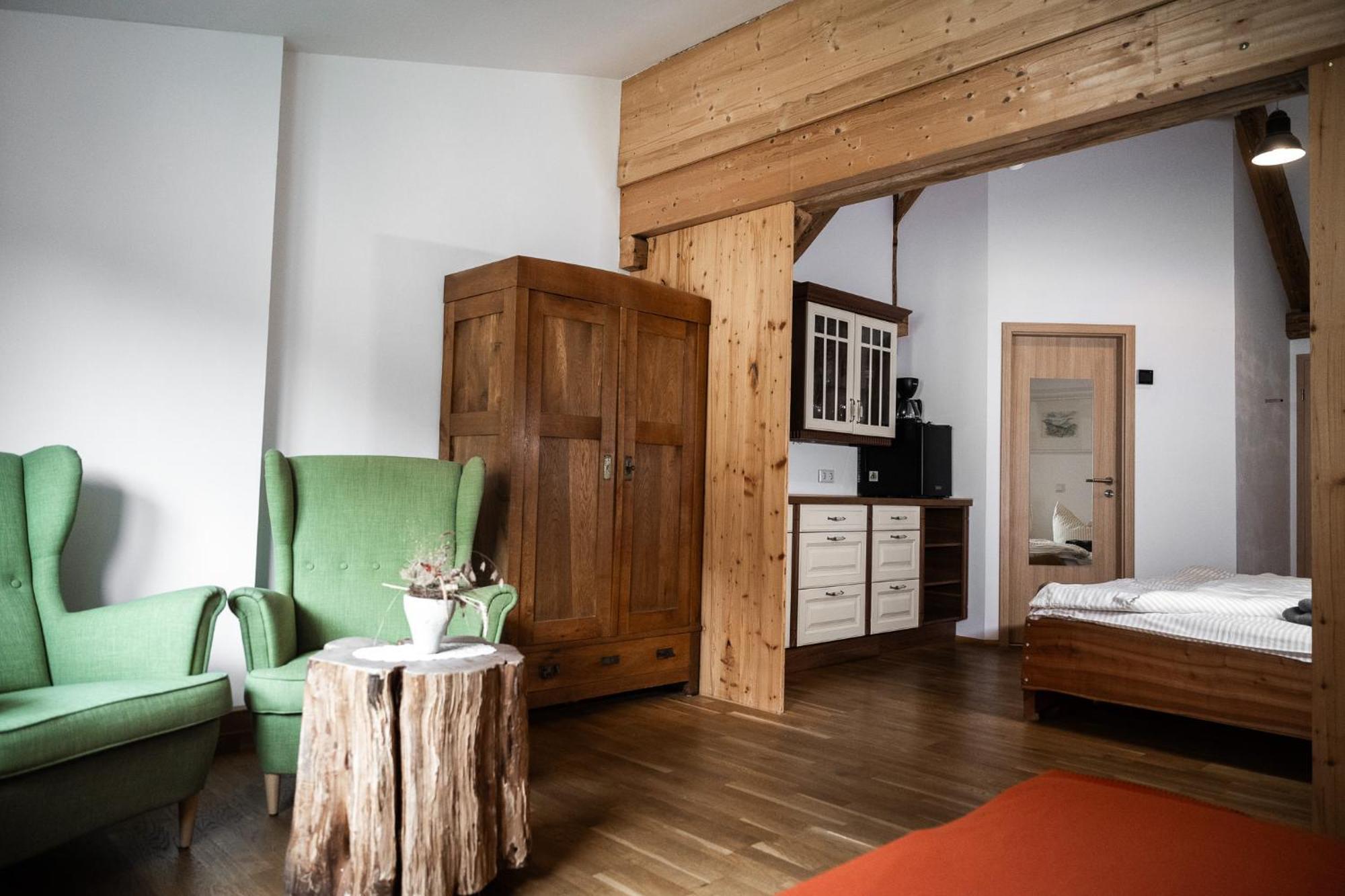 Alte Kass Hotel & Kaffeehaus Neidlingen Exterior photo